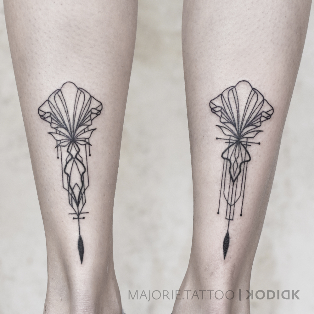 Grafische Flower Tattoos
